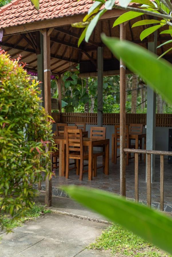 Sindhu Mesari Bungalow Toyapakeh Ngoại thất bức ảnh